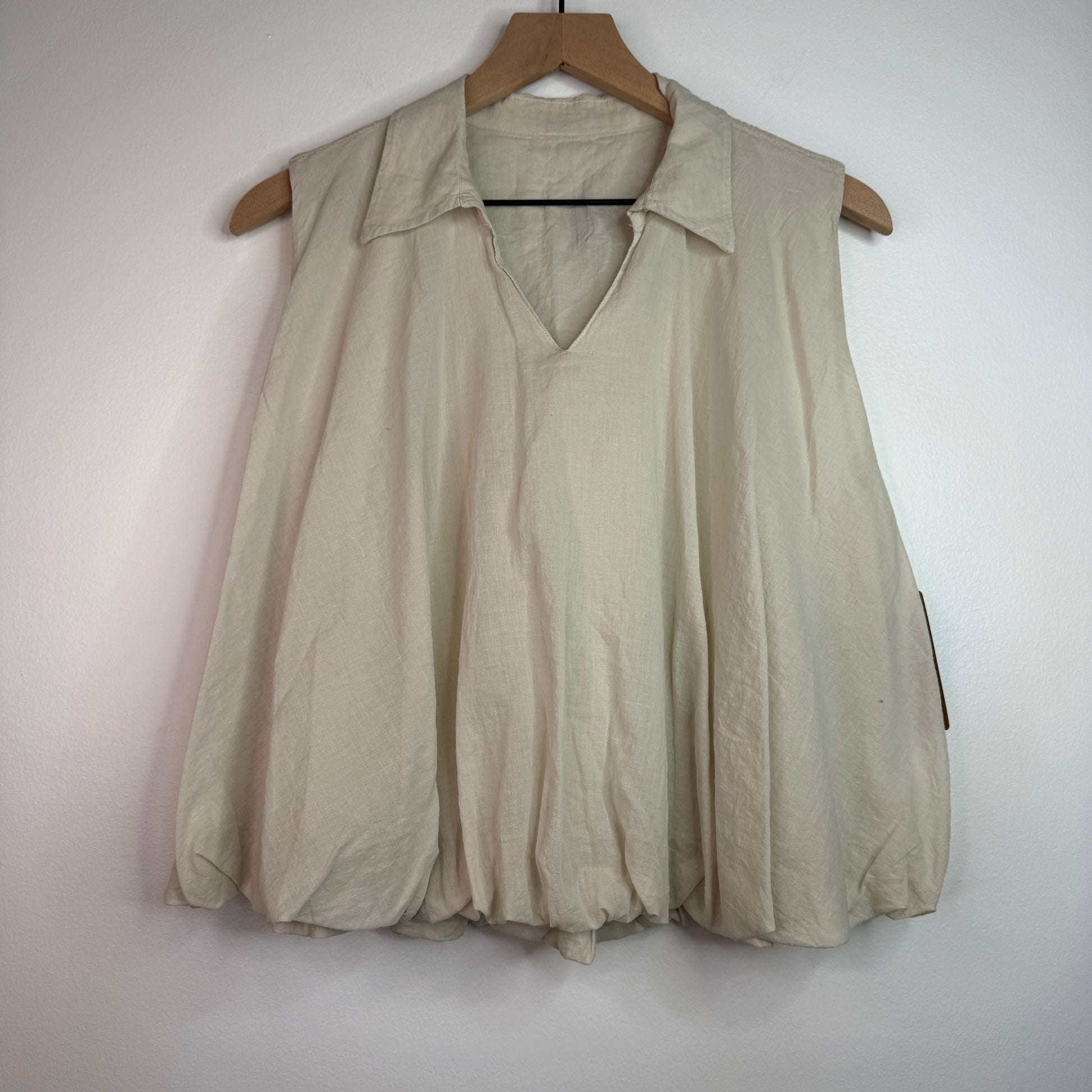 Posse Bubble Top in cream, sleeveless with collar and bubble hem