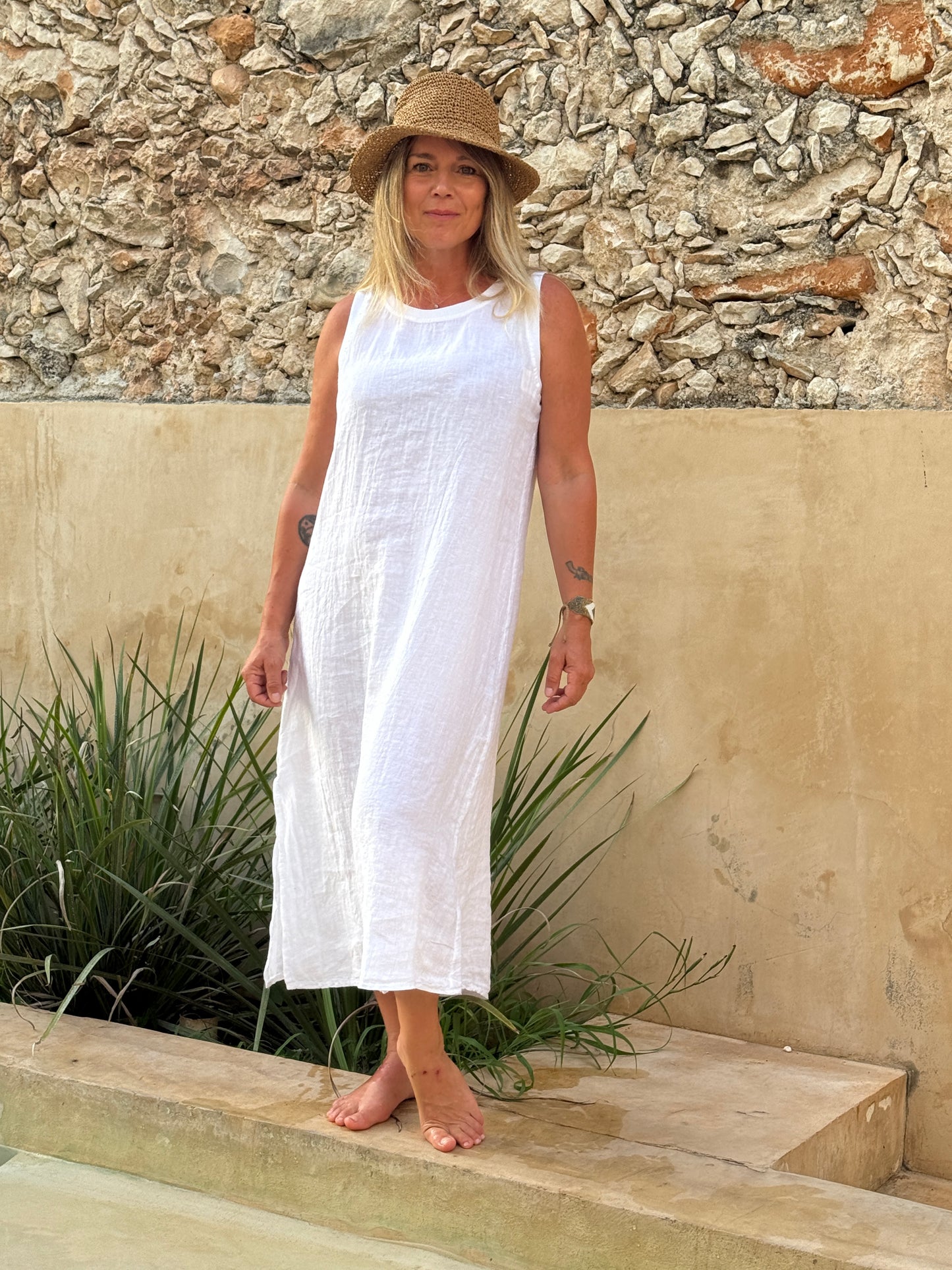 Florence Essential Sleeveless Linen Dress